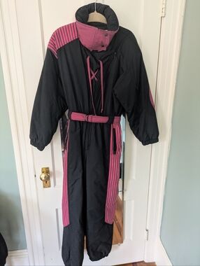 1980’s Vintage Womens Golden Team Snowsuit One Piece Made In Italy